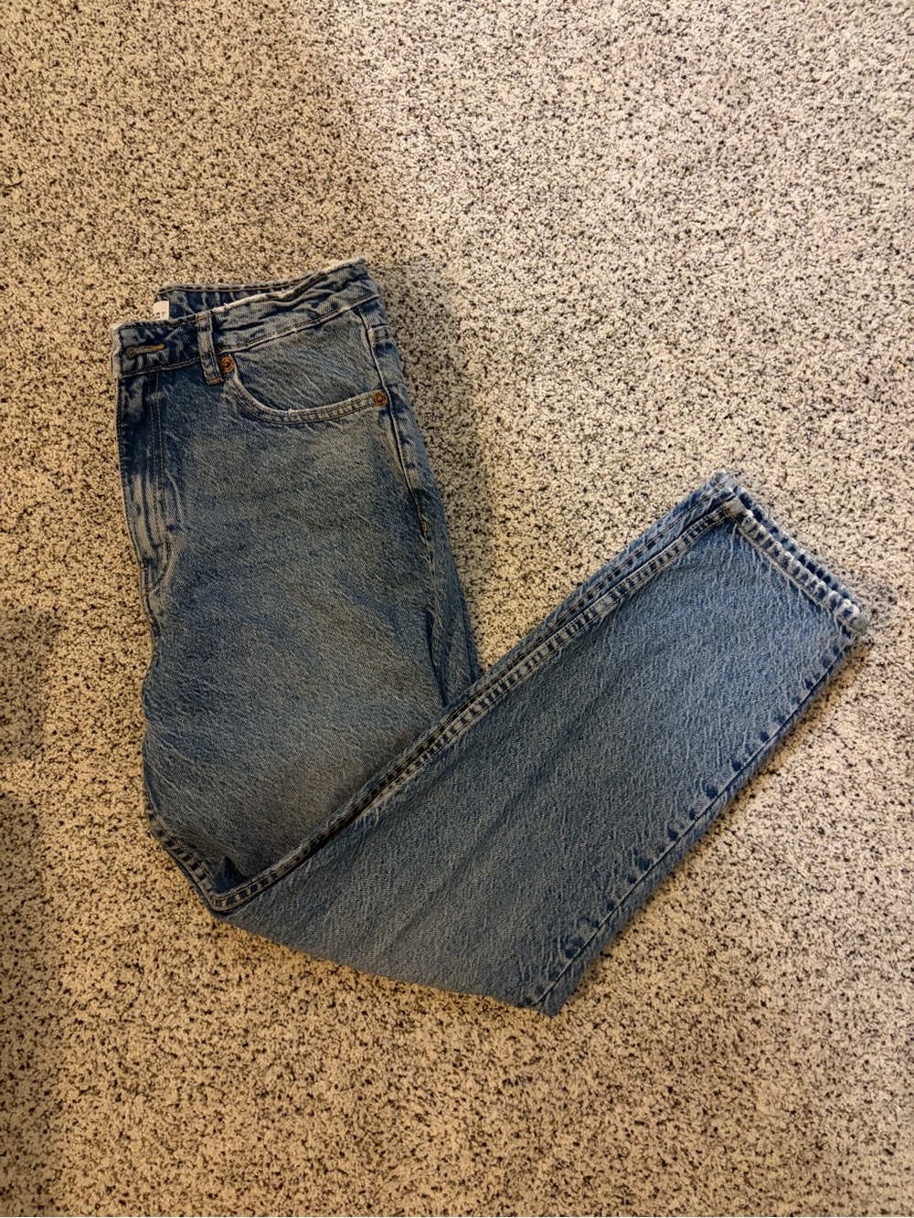Zara Women’s Light Blue Relaxed Denim Jeans